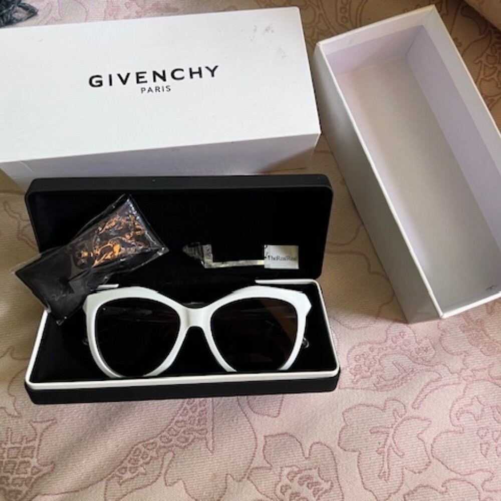 Givenchy Cat-Eye Gradient Sunglasses